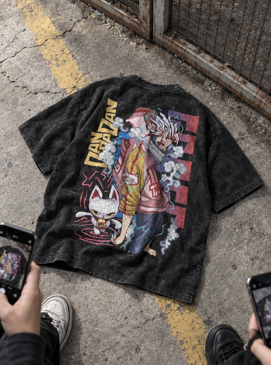 Okarun & Turbo Granny – T-Shirt – flat-lay | Dandadan