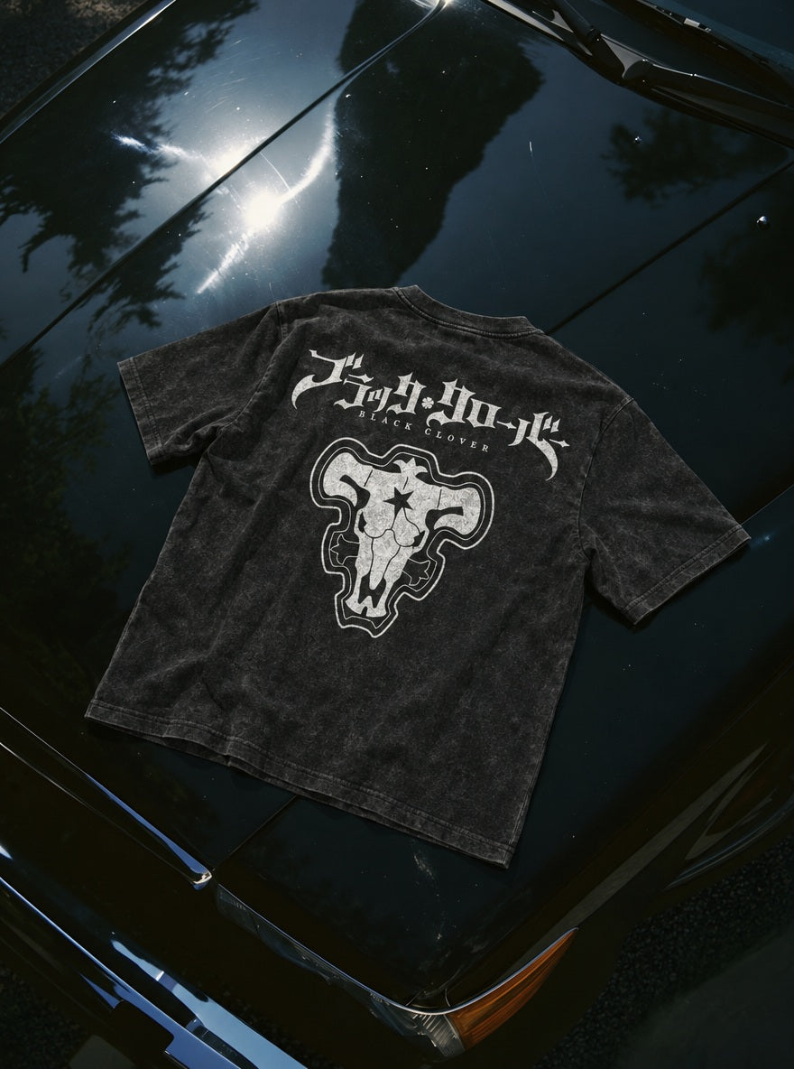 Black Bulls Emblem – T-Shirt – flat-lay | Black Clover