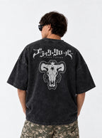 Black Bulls Emblem – T-Shirt – model shot | Black Clover