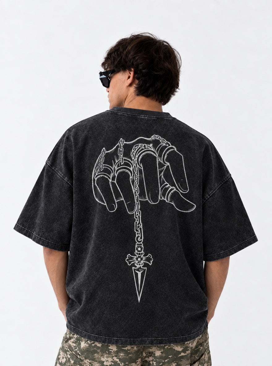 Kurapika Chain Hand – T-Shirt – model shot | Hunter x Hunter