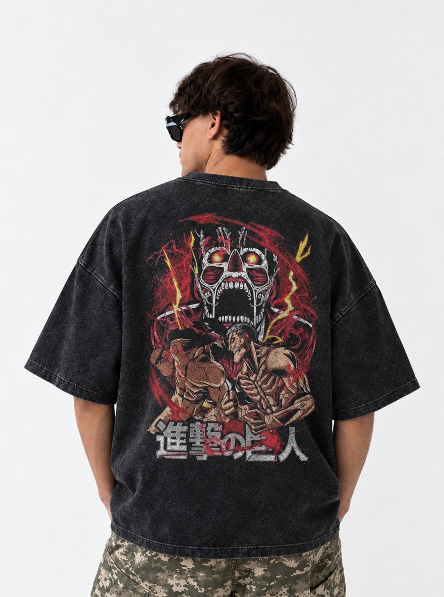 Eren vs Reiner – T-Shirt – model shot | Attack on Titan