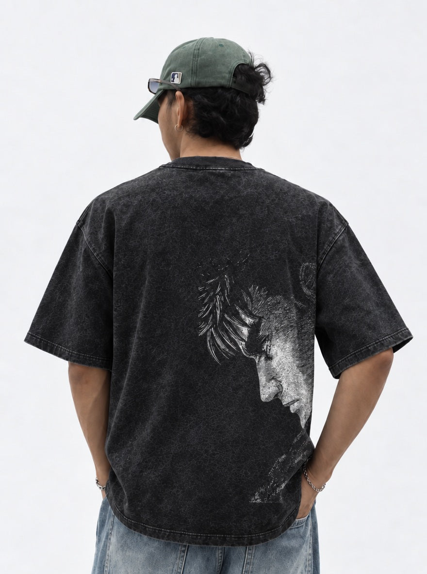 Bowed Head Guts – T-Shirt – model shot | Berserk