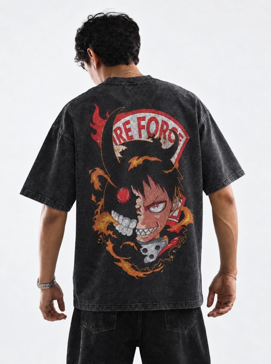 Infernal Split – T-Shirt – model shot | Fire Force