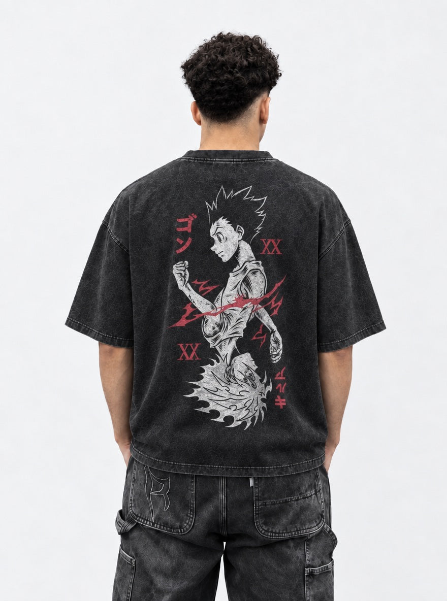 Gon & Killua Mirror – T-Shirt – model shot | Hunter x Hunter