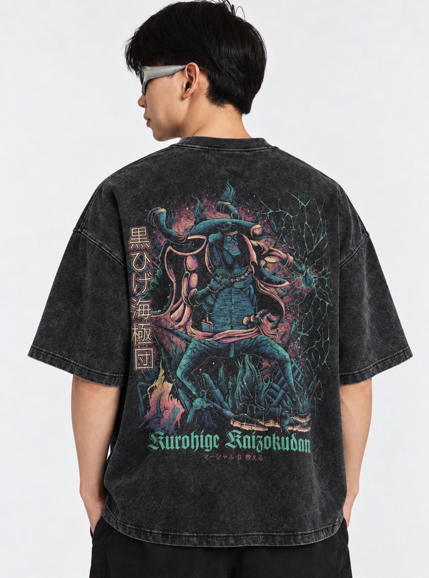 Blackbeard Pirates – T-Shirt – model shot | One Piece