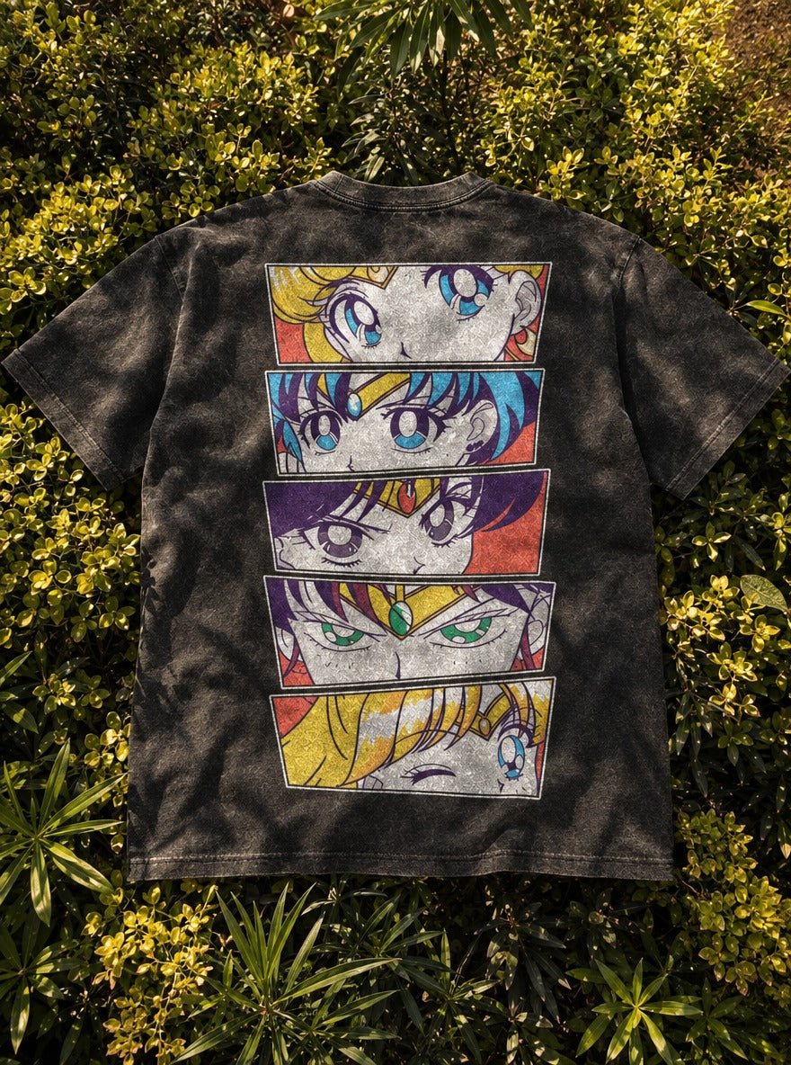 Five Gazes – T-Shirt – flat-lay | Sailor Moon